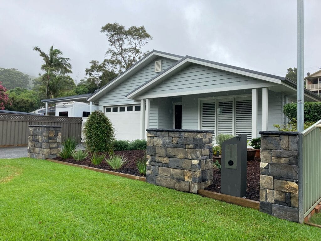 Dry Stack Bluestone wall